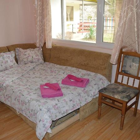 Къща За Гости Дъга Cherni Osum 外观 照片